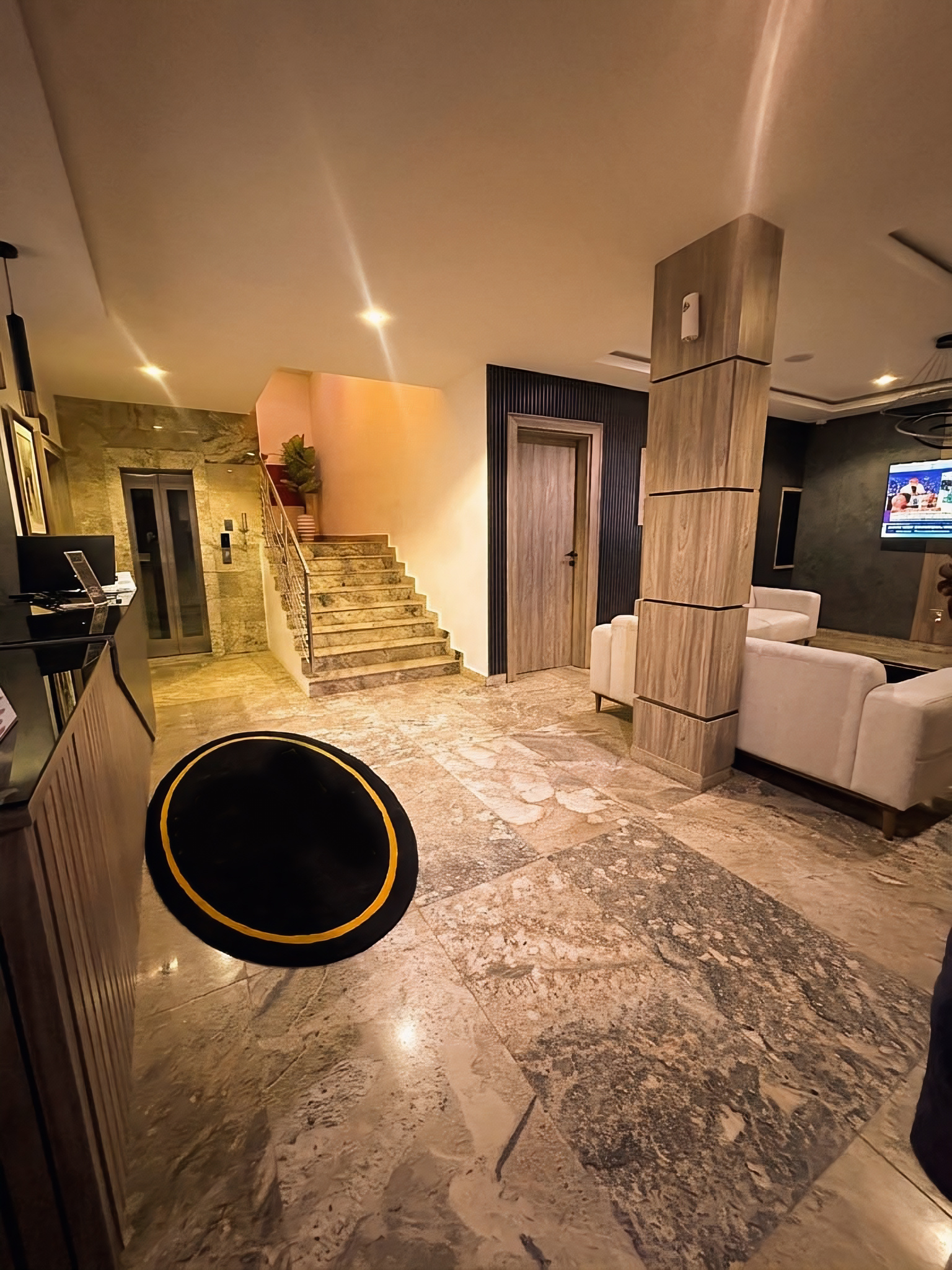 Luxury Accommodation 1